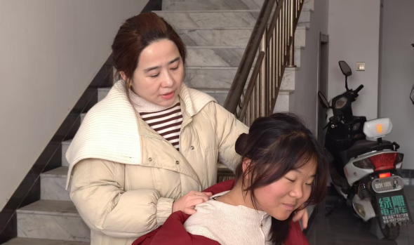 冬日义诊进社区  中医服务暖人心