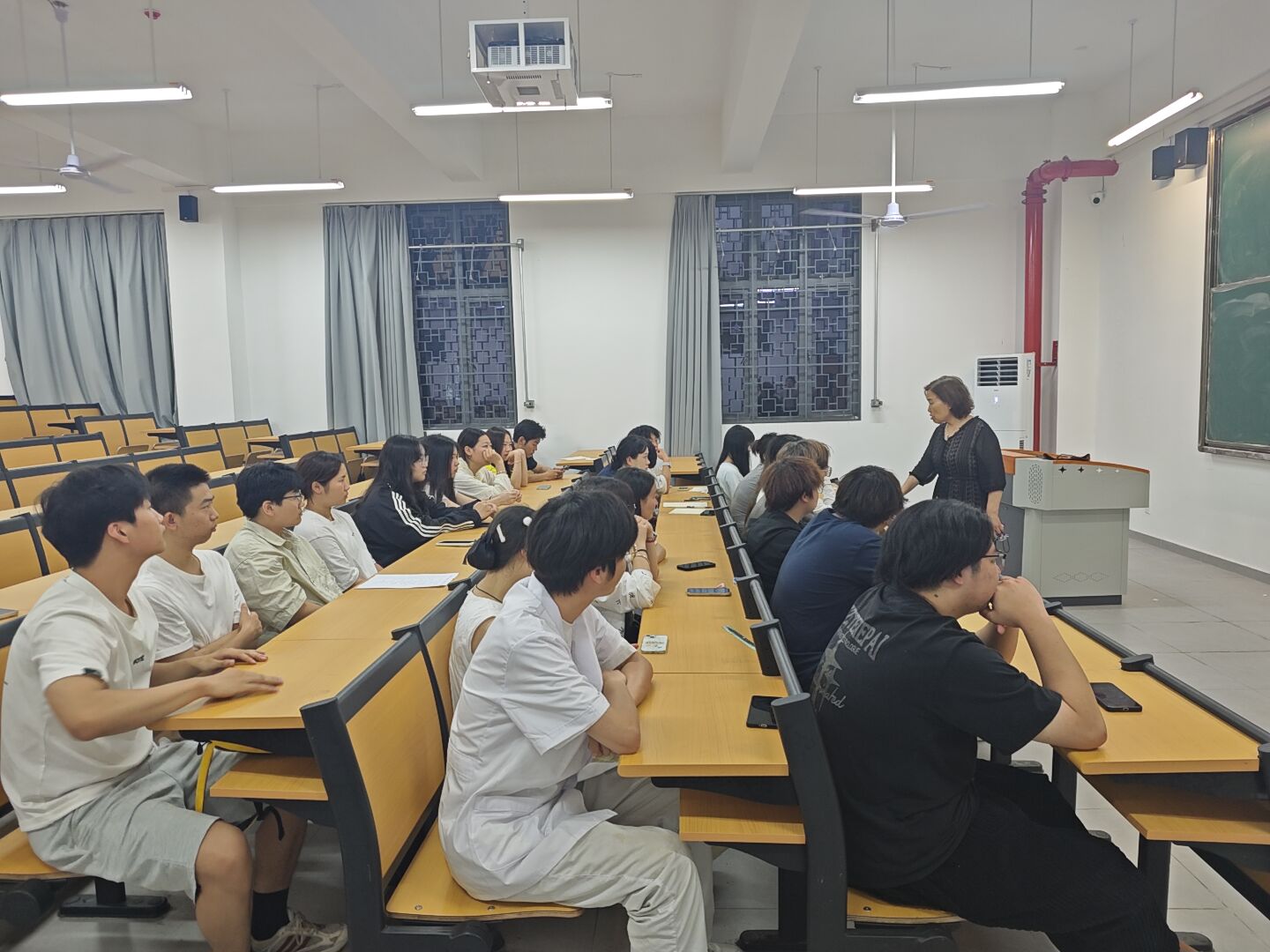 医事科技学院举办 23 级护理实习医院小组长培训会